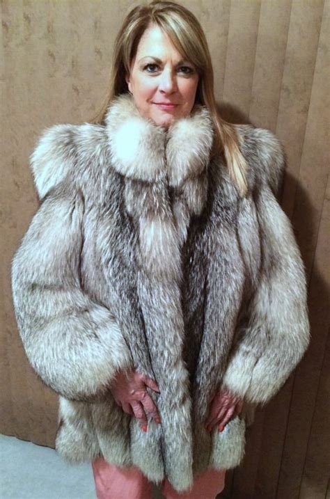 Old Granny In Fur Coat Porn Videos 